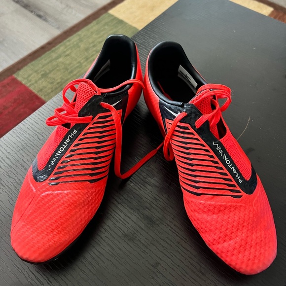 Nike Skin Phantom Cleat - Picture 2 of 4